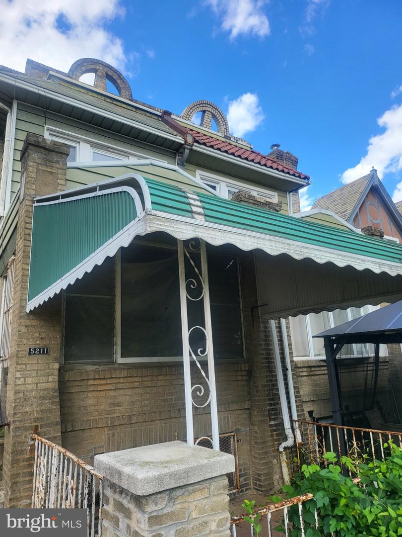 5211 Arlington St Property Photo 1
