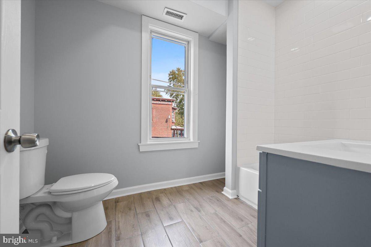 4642 Greene St Property Photo 24
