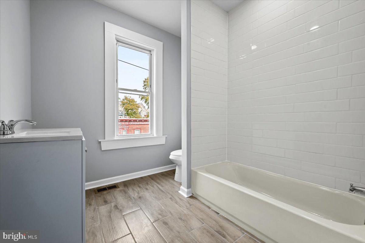 4642 Greene St Property Photo 36