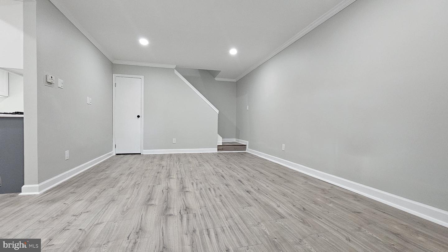 3850 Woodhaven #607 Property Photo 2
