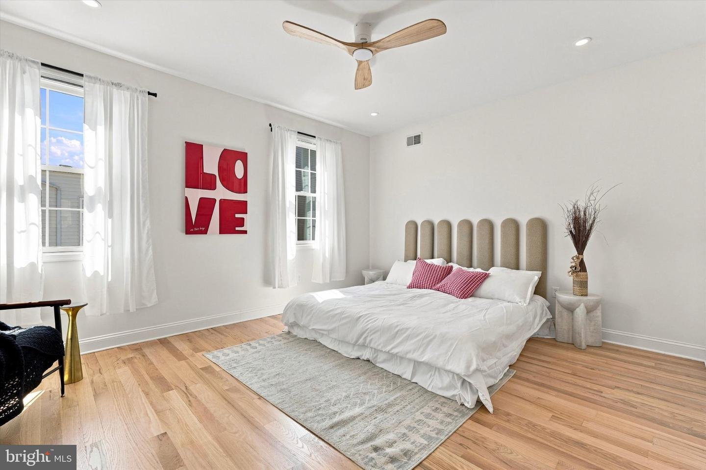 1710 Montrose St Property Photo 15
