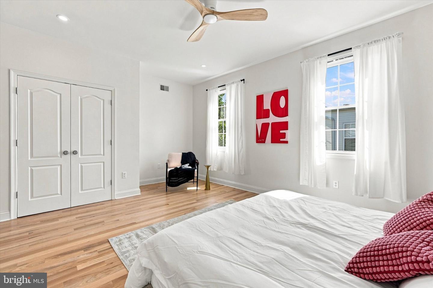 1710 Montrose St Property Photo 17