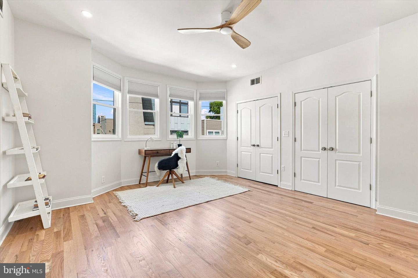 1710 Montrose St Property Photo 20