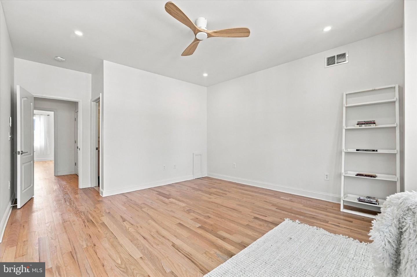 1710 Montrose St Property Photo 21