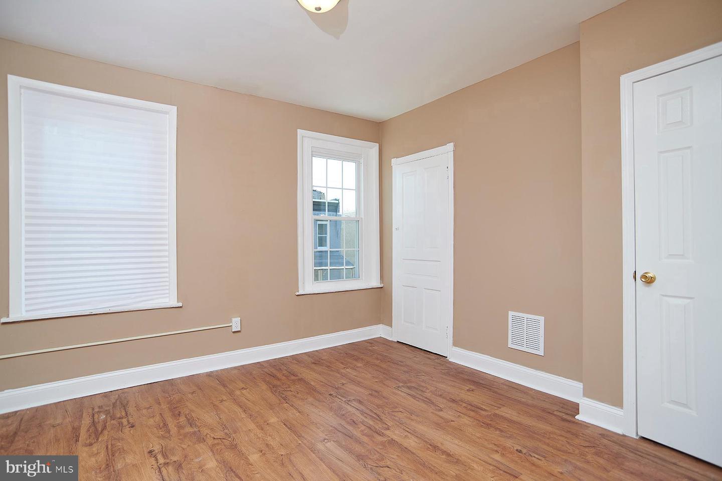6123 Upland St Property Photo 4