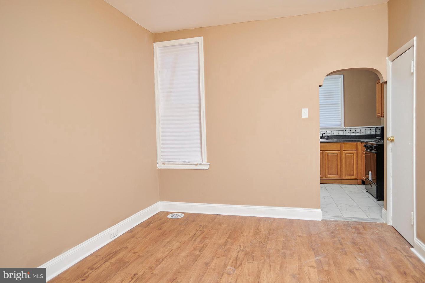 6123 Upland St Property Photo 9