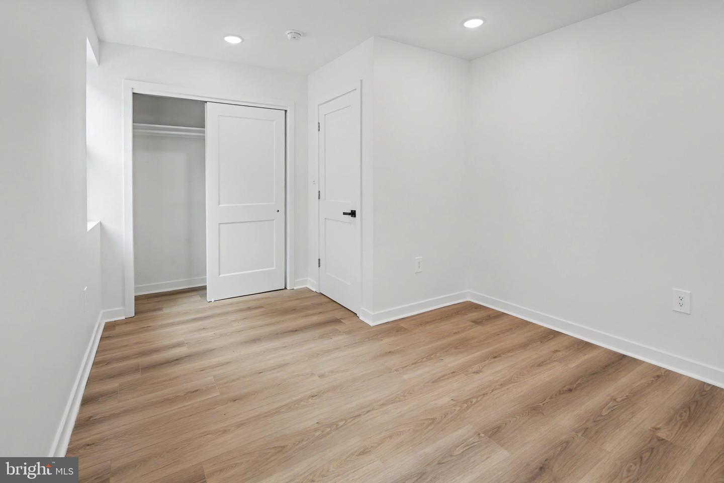1513 E Hewson St Property Photo 19
