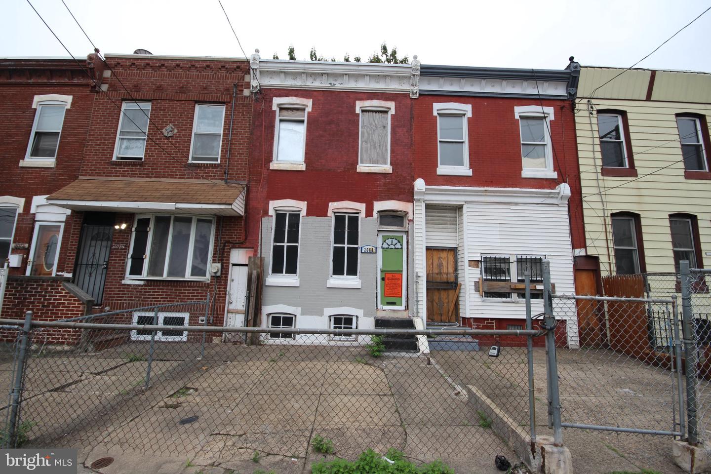 2068 E Allegheny Ave Property Photo 1