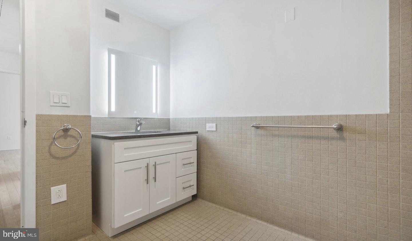 2300 Walnut St #529 Property Photo 7