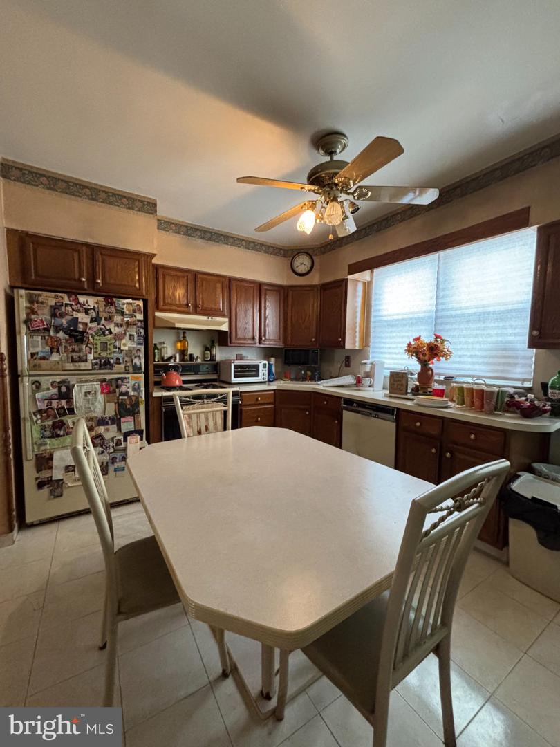 2841 S Camac St Property Photo 5
