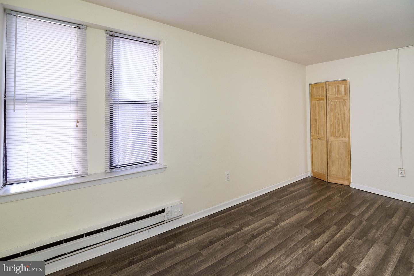4715 Walnut St Property Photo 6