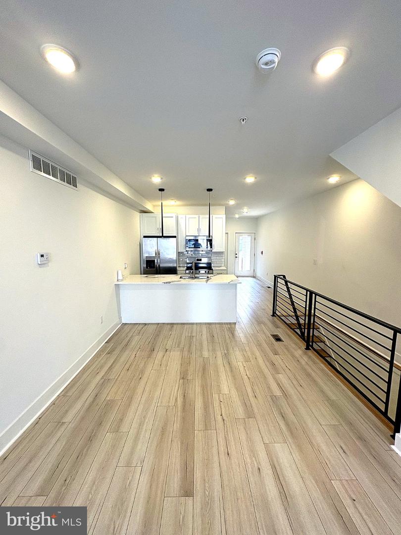 2524 Cecil B Moore Ave #1 Property Photo 3