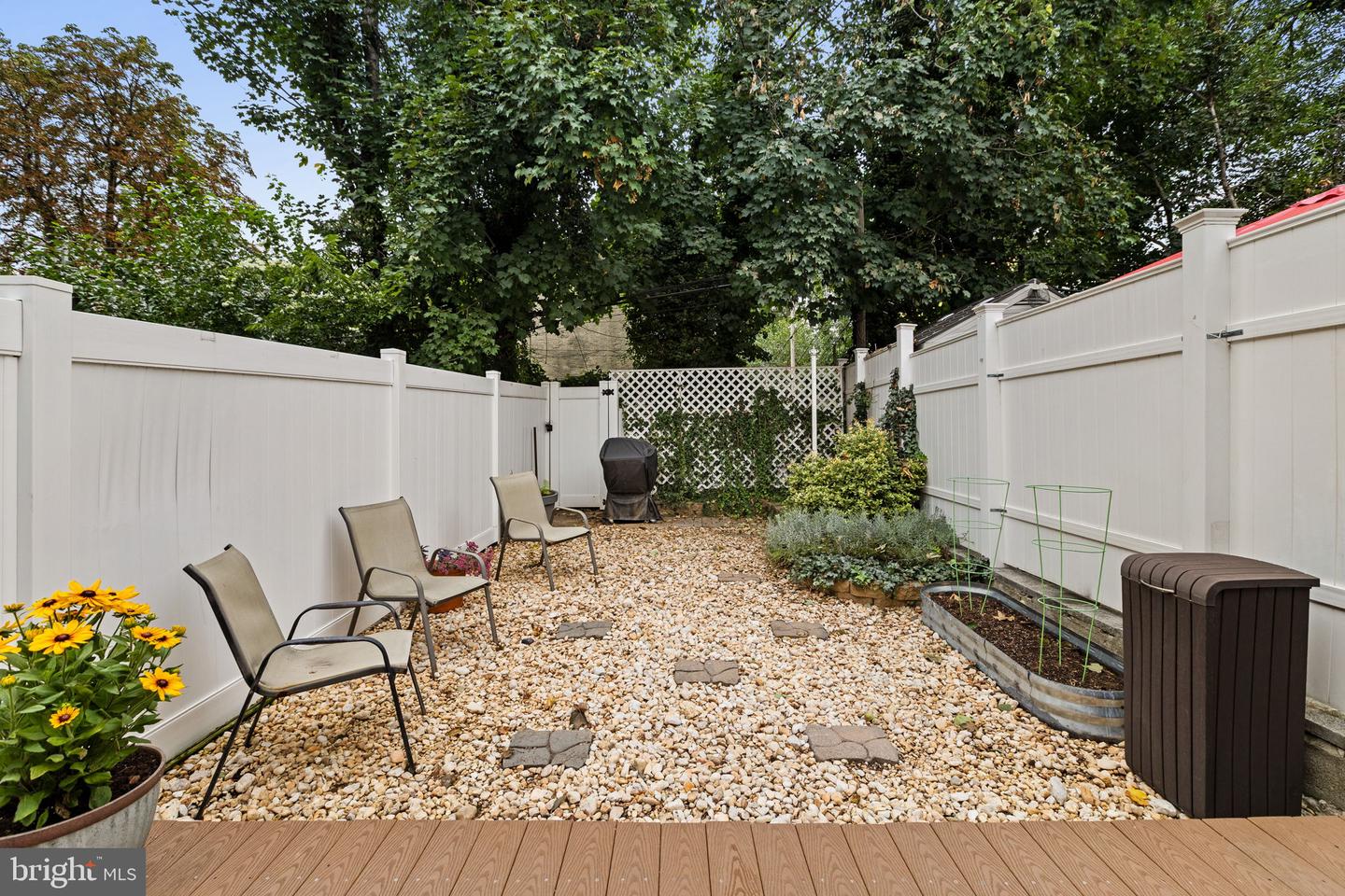 133 E Hortter St Property Photo 24