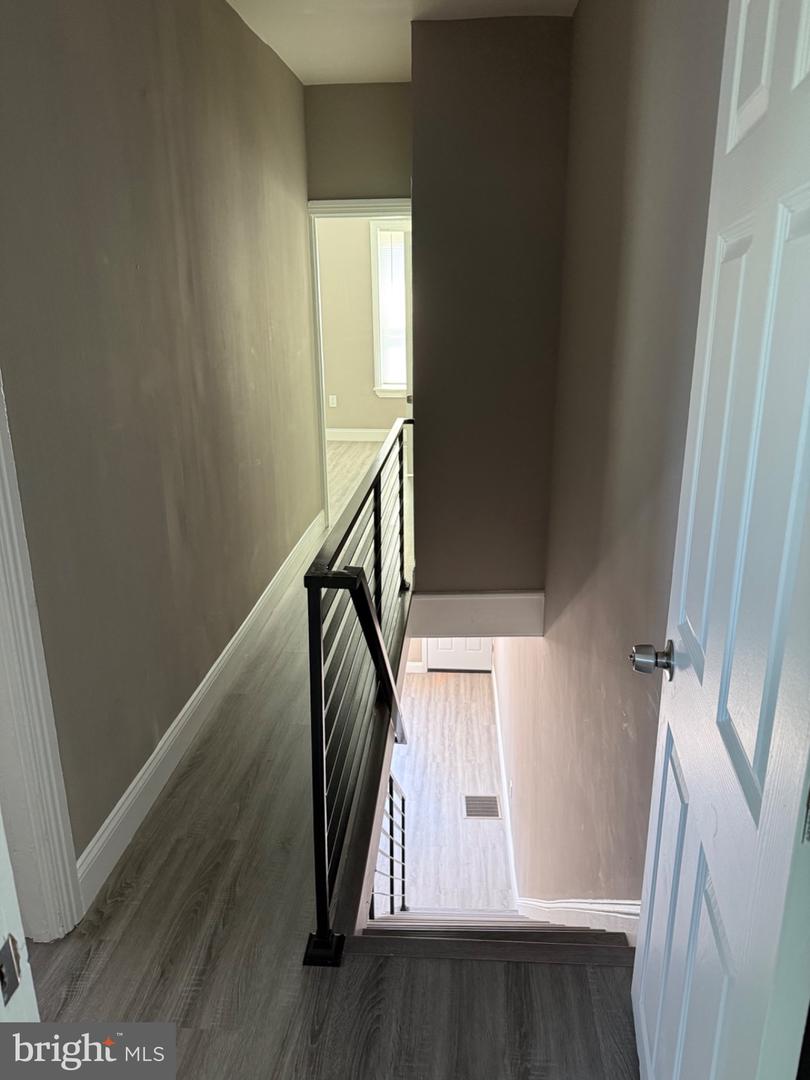 1817 E Madison St Property Photo 11