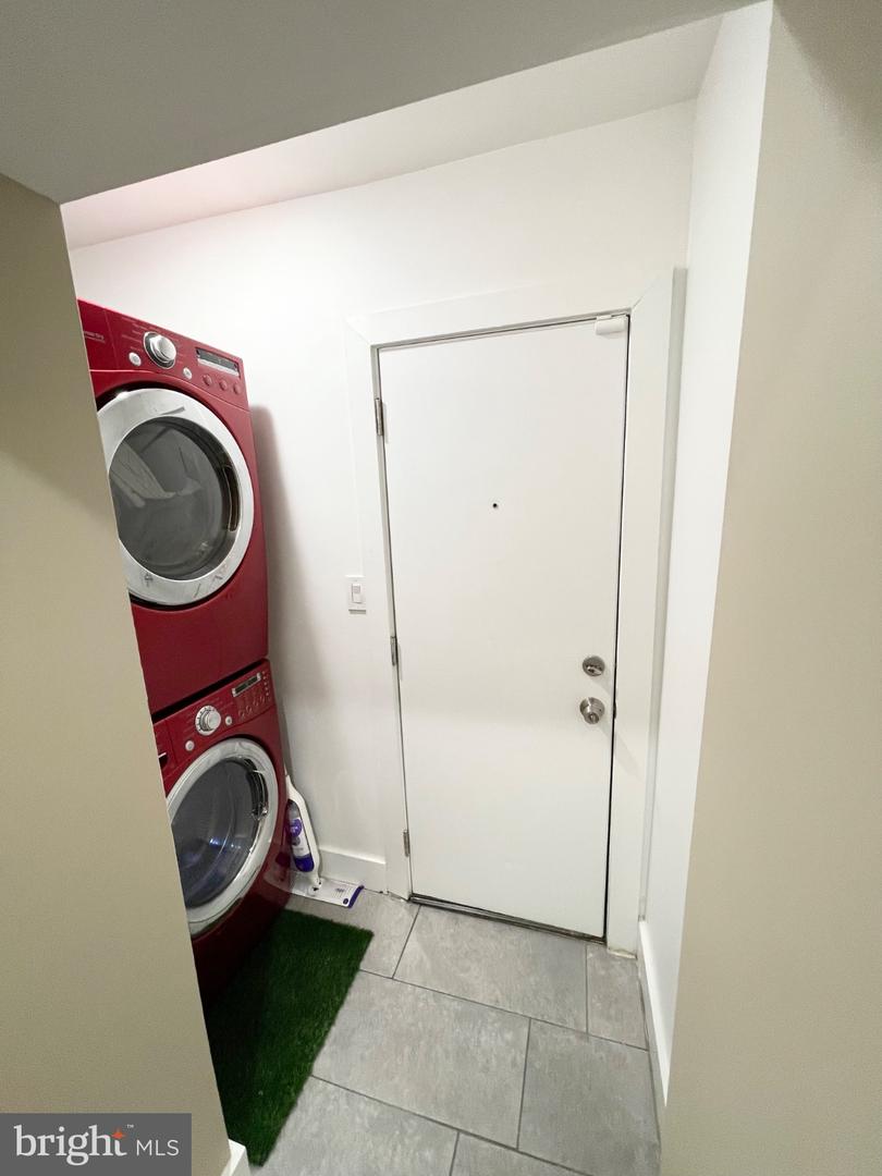 197 W Luray St Property Photo 6
