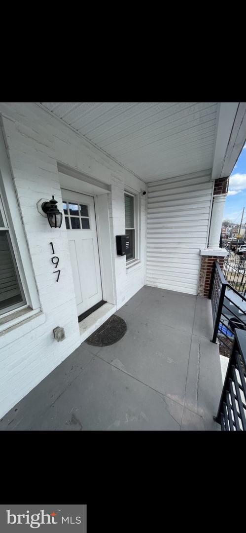 197 W Luray St Property Photo 19