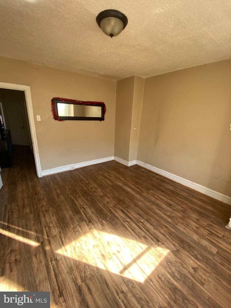 2956 Weikel St Property Photo 22