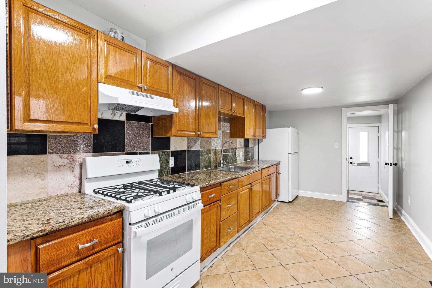 3841 Folsom St Property Photo 10