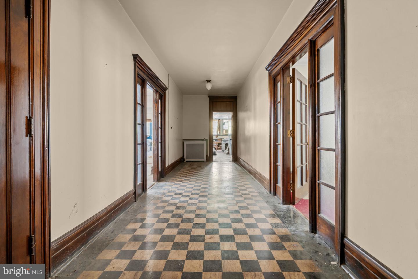 5520-22 Harbison Ave Property Photo 11