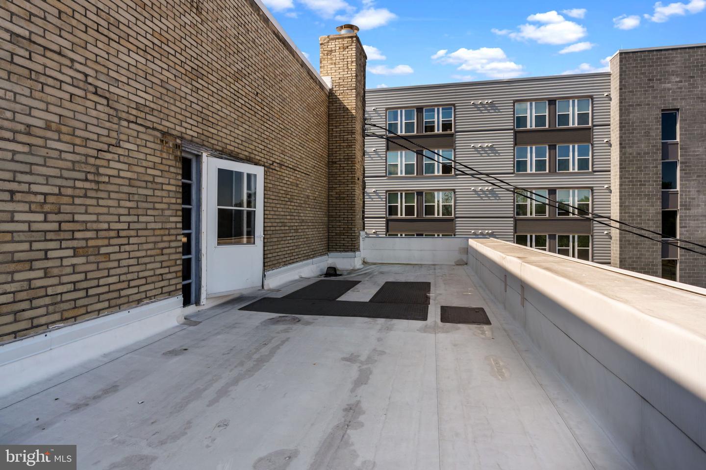 5520-22 Harbison Ave Property Photo 20