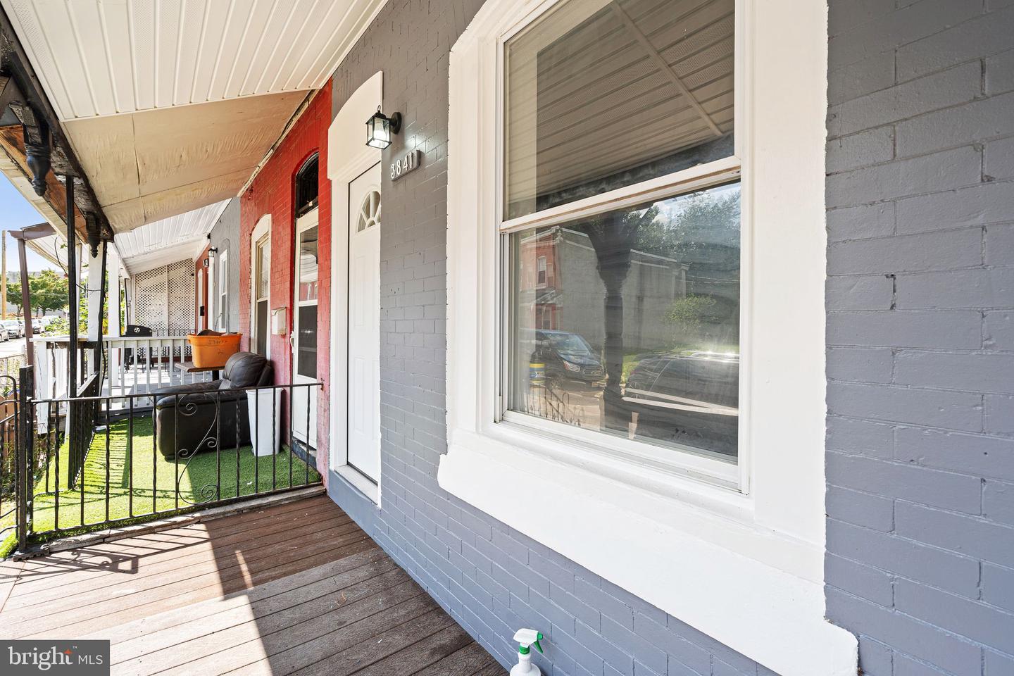 3845 Folsom St Property Photo 2