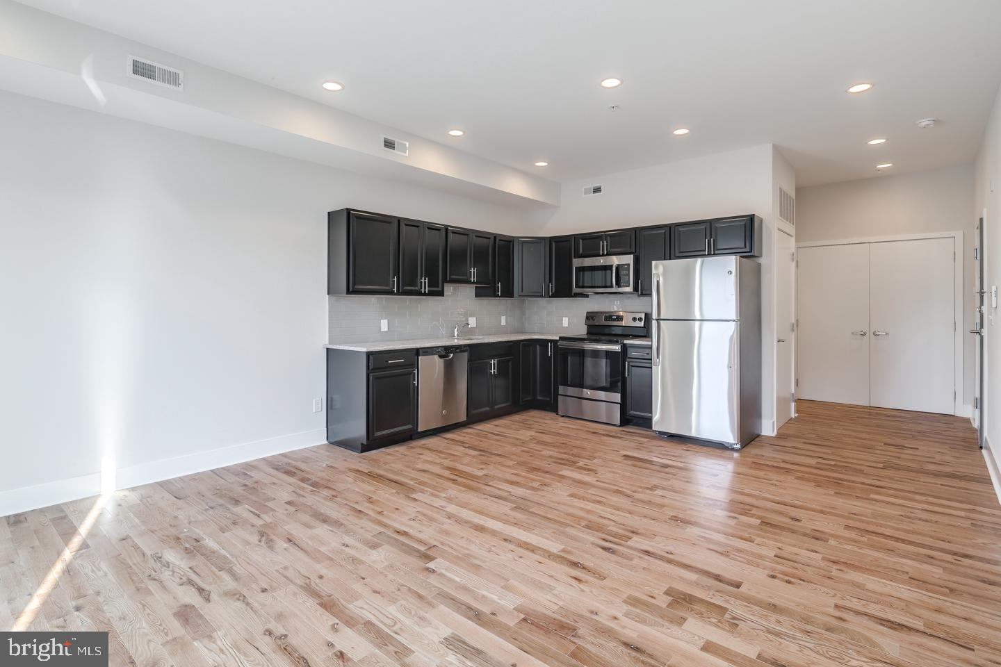 514 SOUTH ST #UNIT 208 Property Photo 1