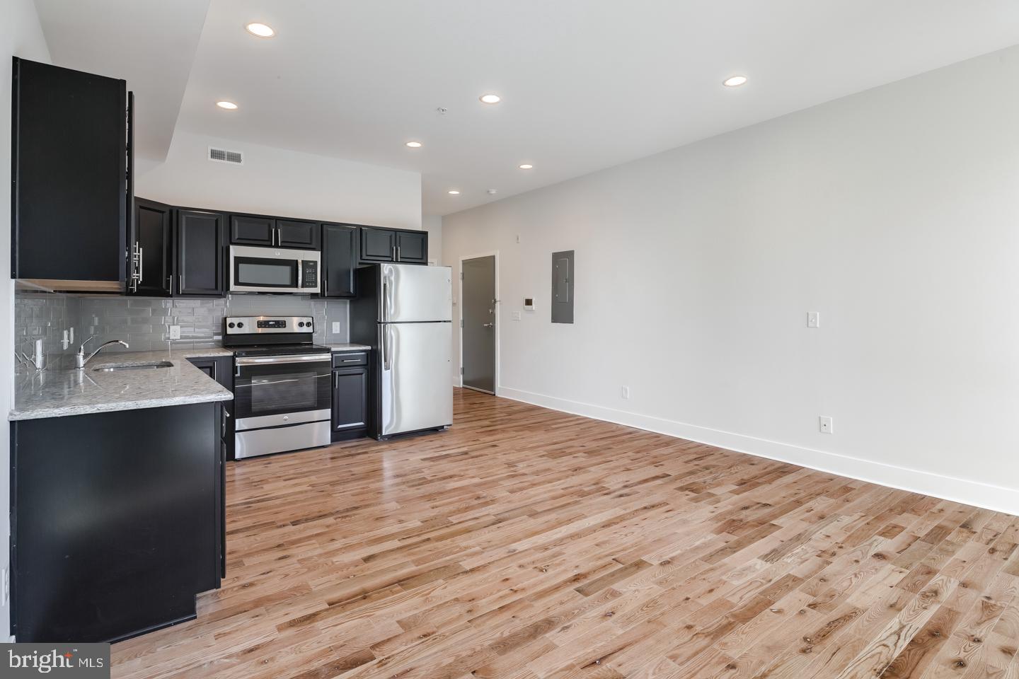 514 South St #unit 208 Property Photo 3
