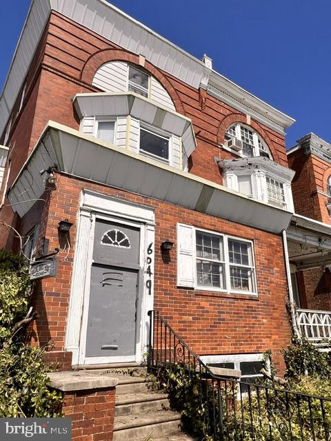 6047 & 6049 Chestnut St Property Photo 1