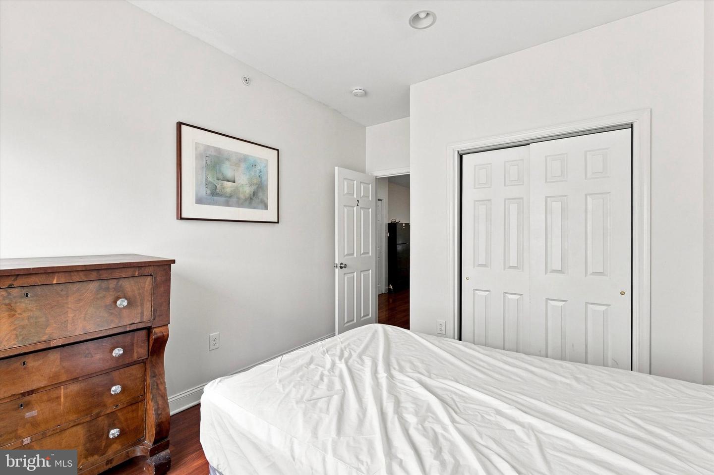 2007 W Oxford St #3 Property Photo 2