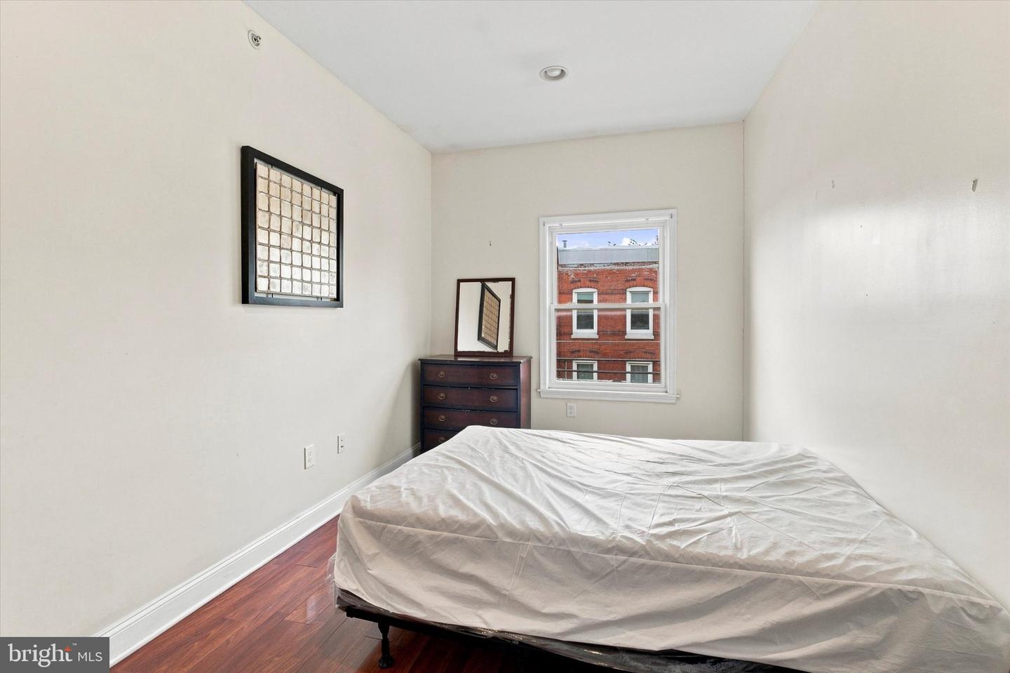 2007 W Oxford St #3 Property Photo 6