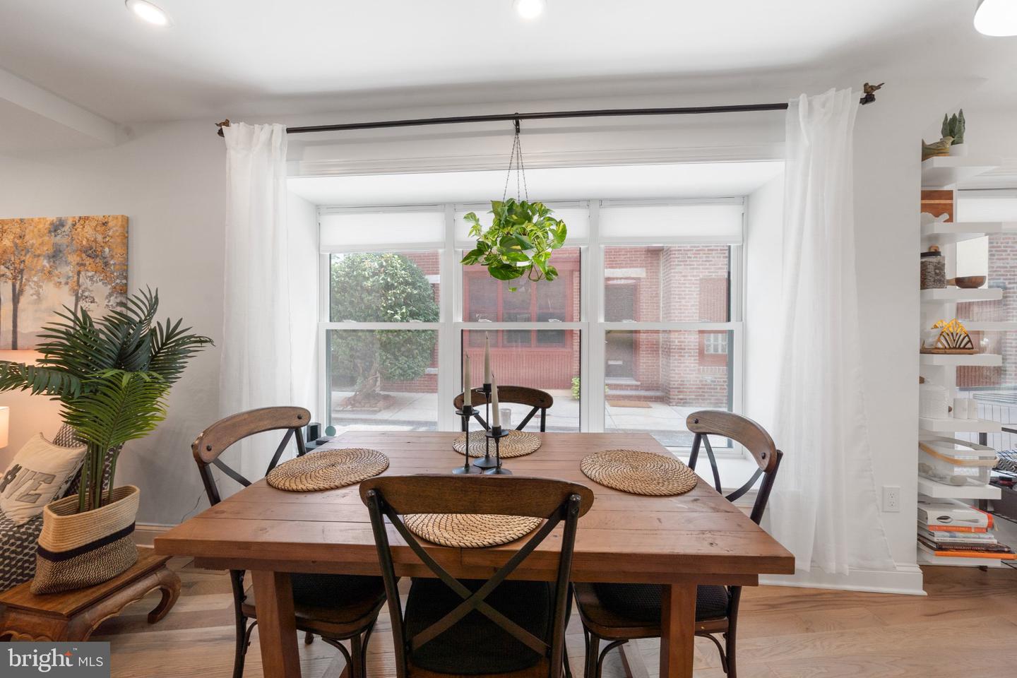 500 Clymer St Property Photo 6