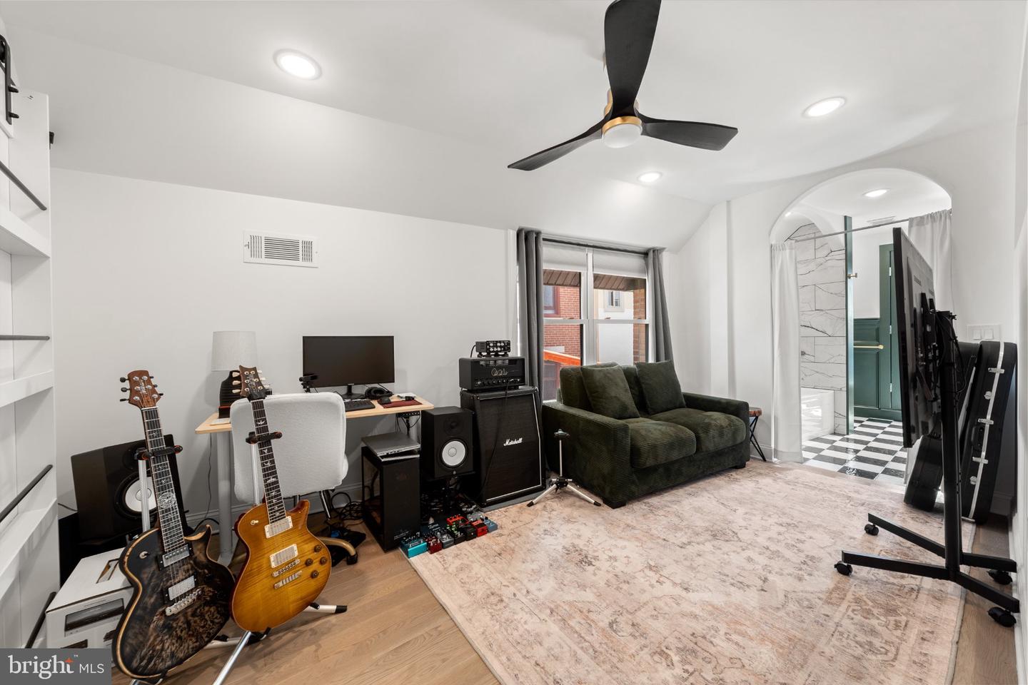 500 Clymer St Property Photo 12