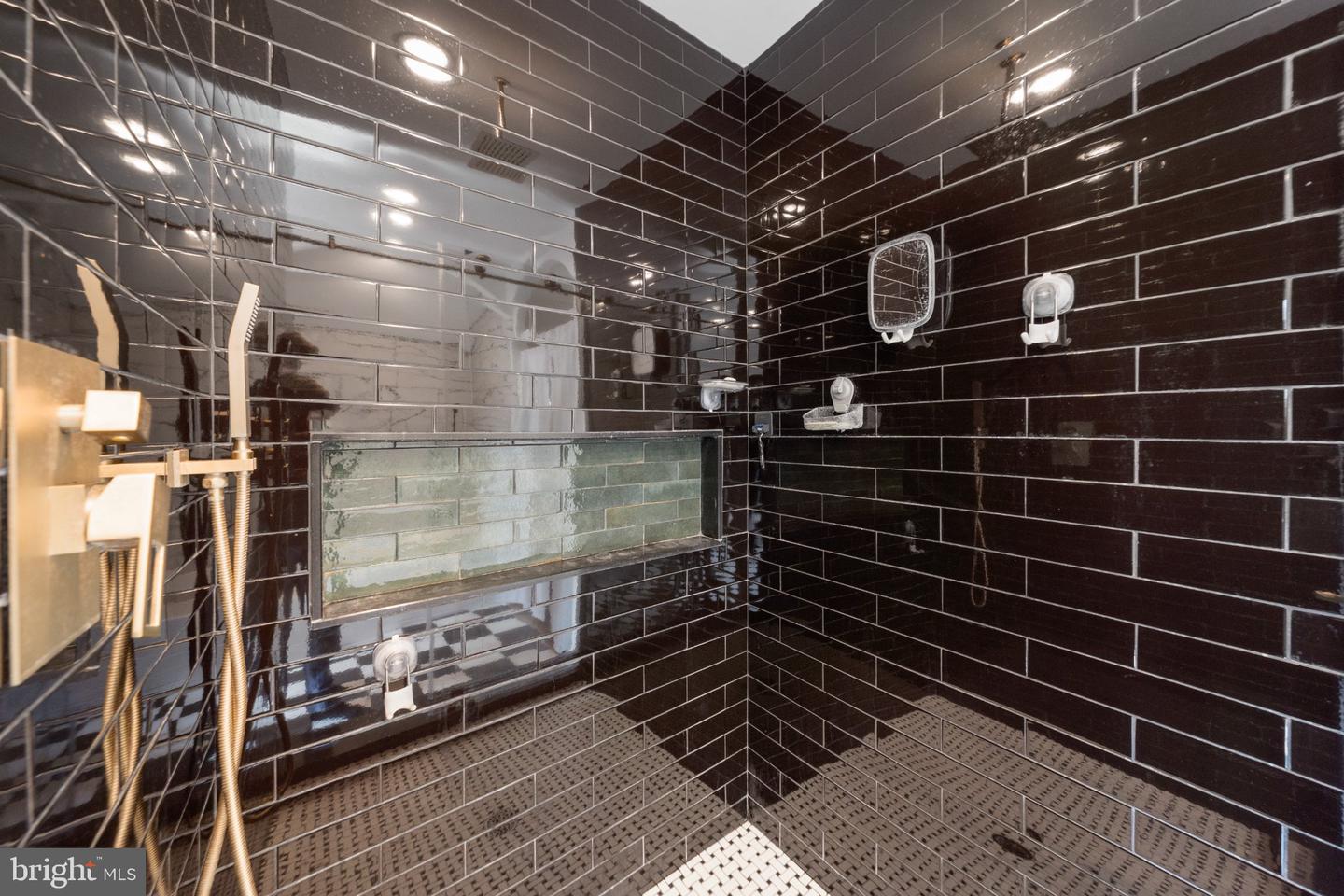 500 Clymer St Property Photo 15