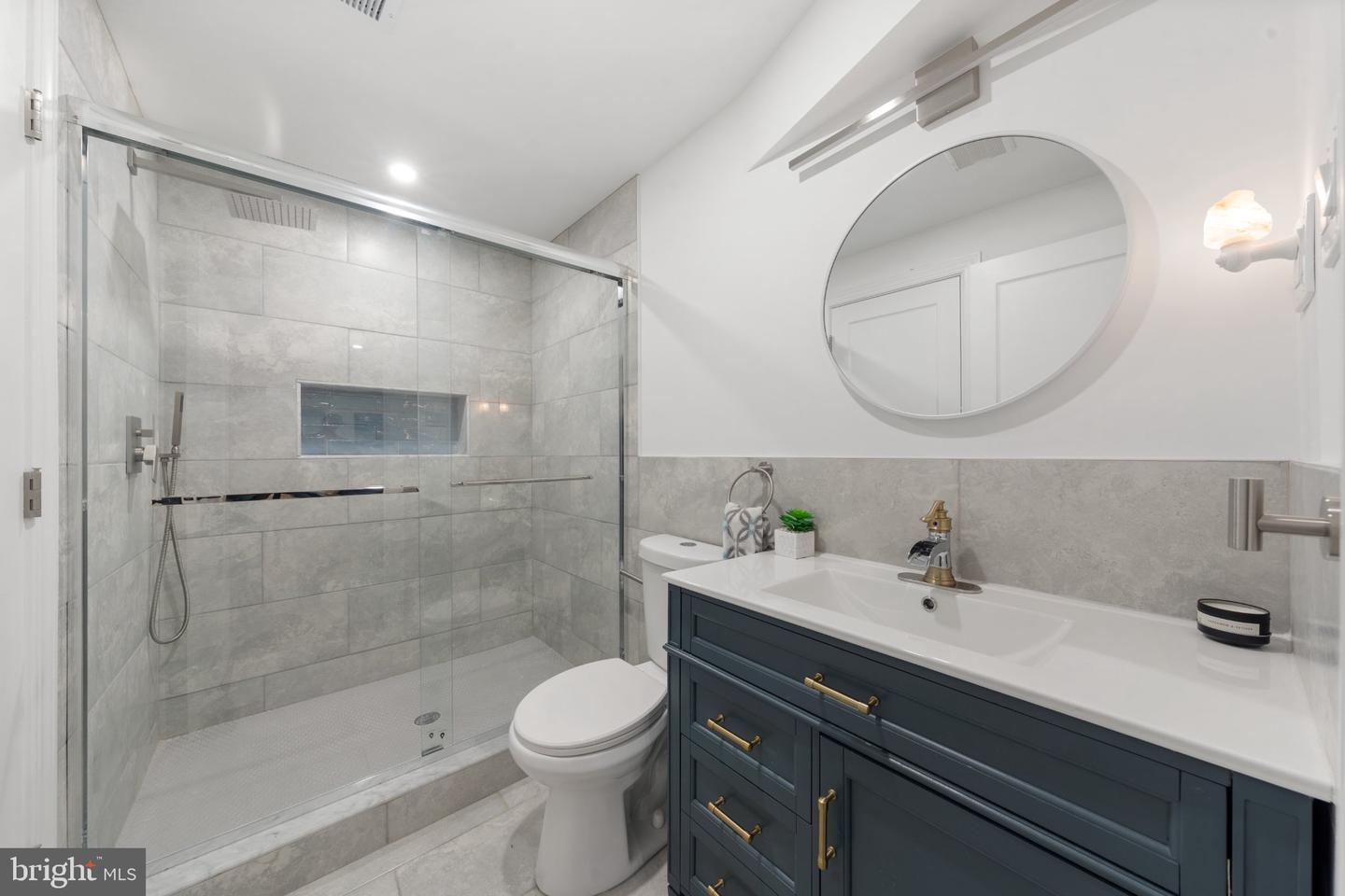 500 Clymer St Property Photo 26