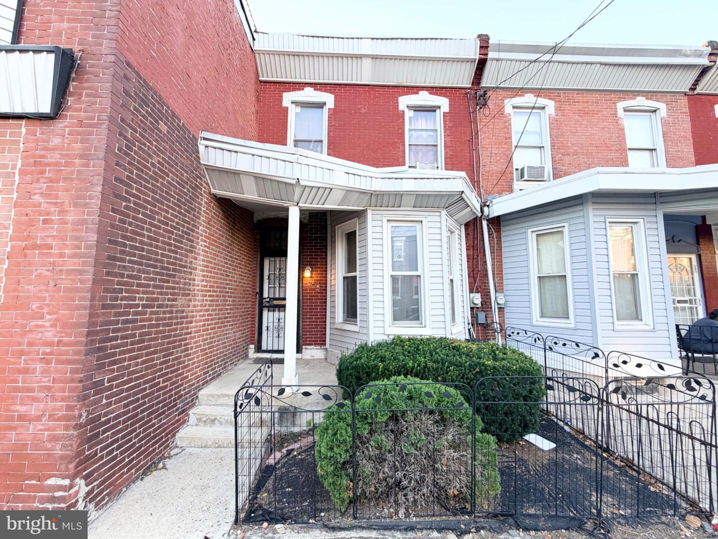 1763 W Juniata St Property Photo 1