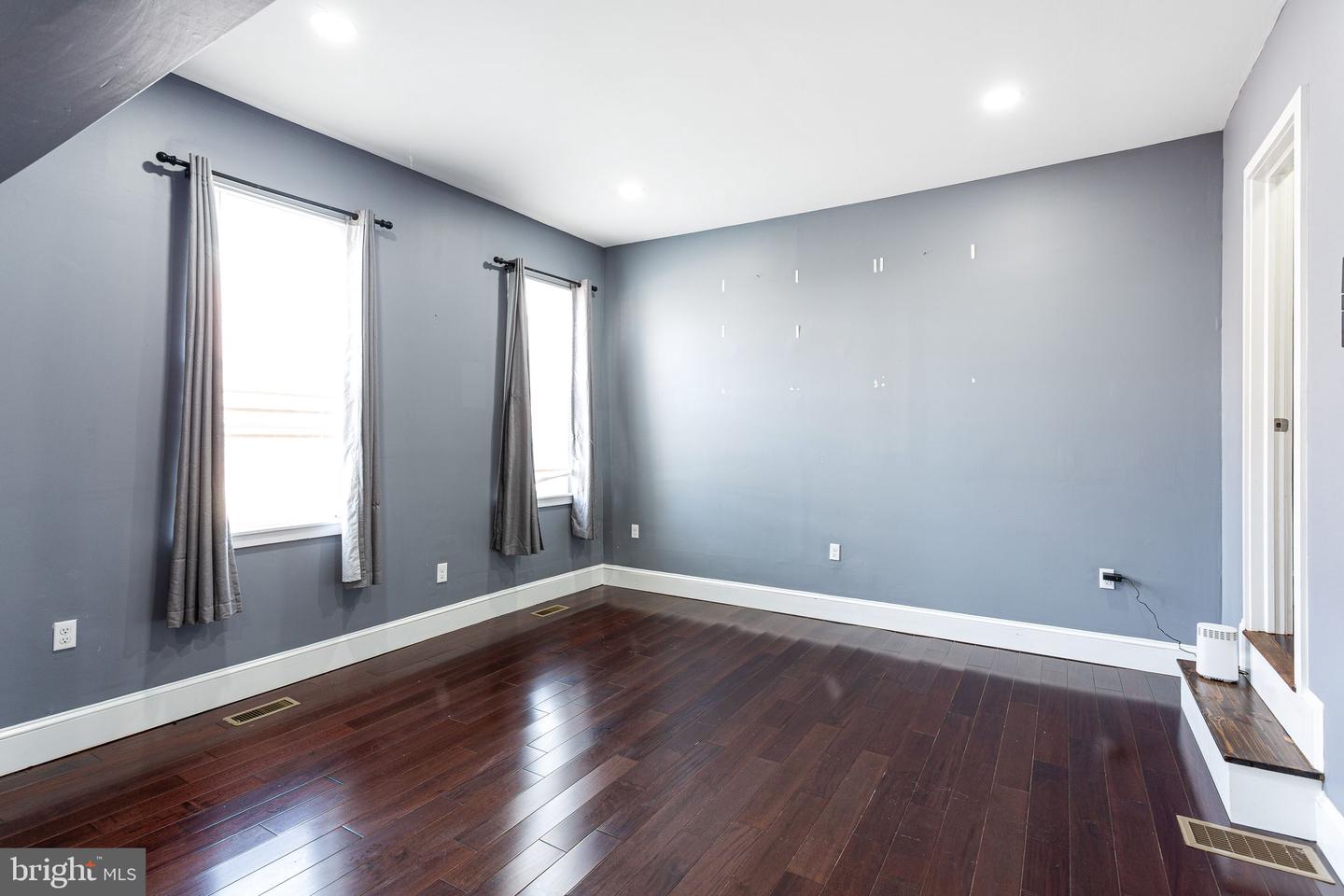 2120 Orthodox St Property Photo 8