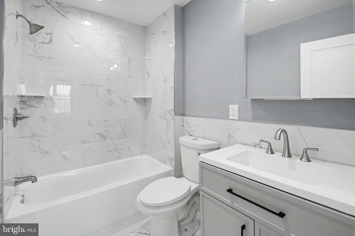 8211 Buist Ave Property Photo 20