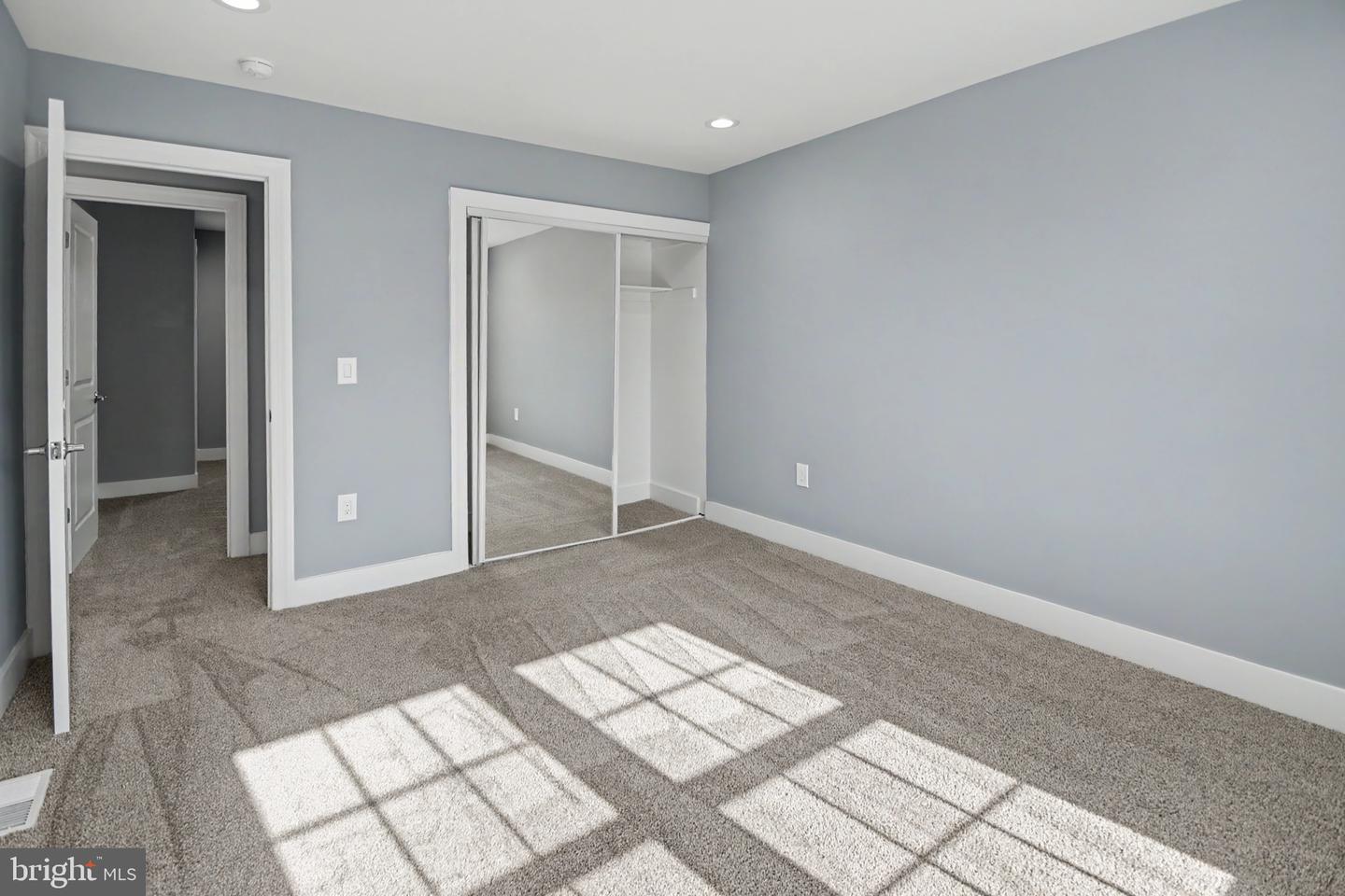 8211 Buist Ave Property Photo 25
