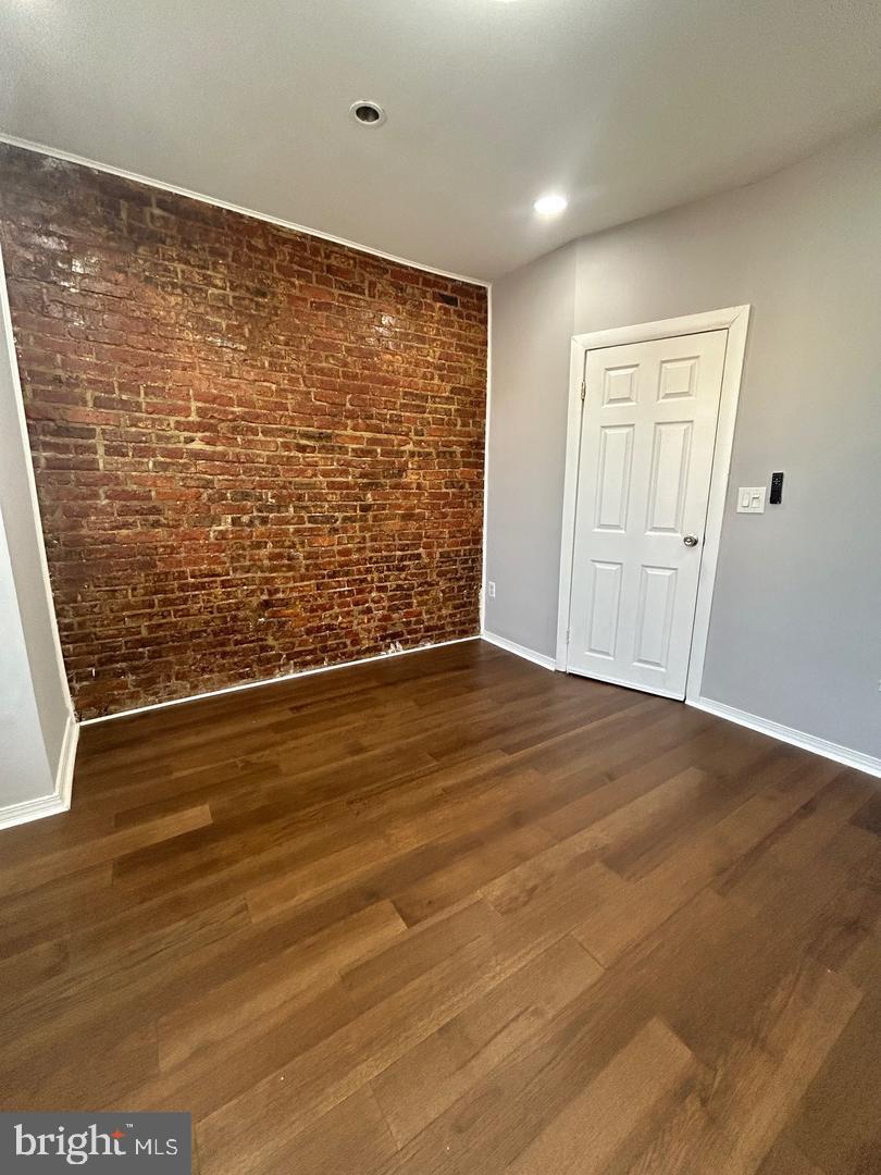 120 Tree St Property Photo 14