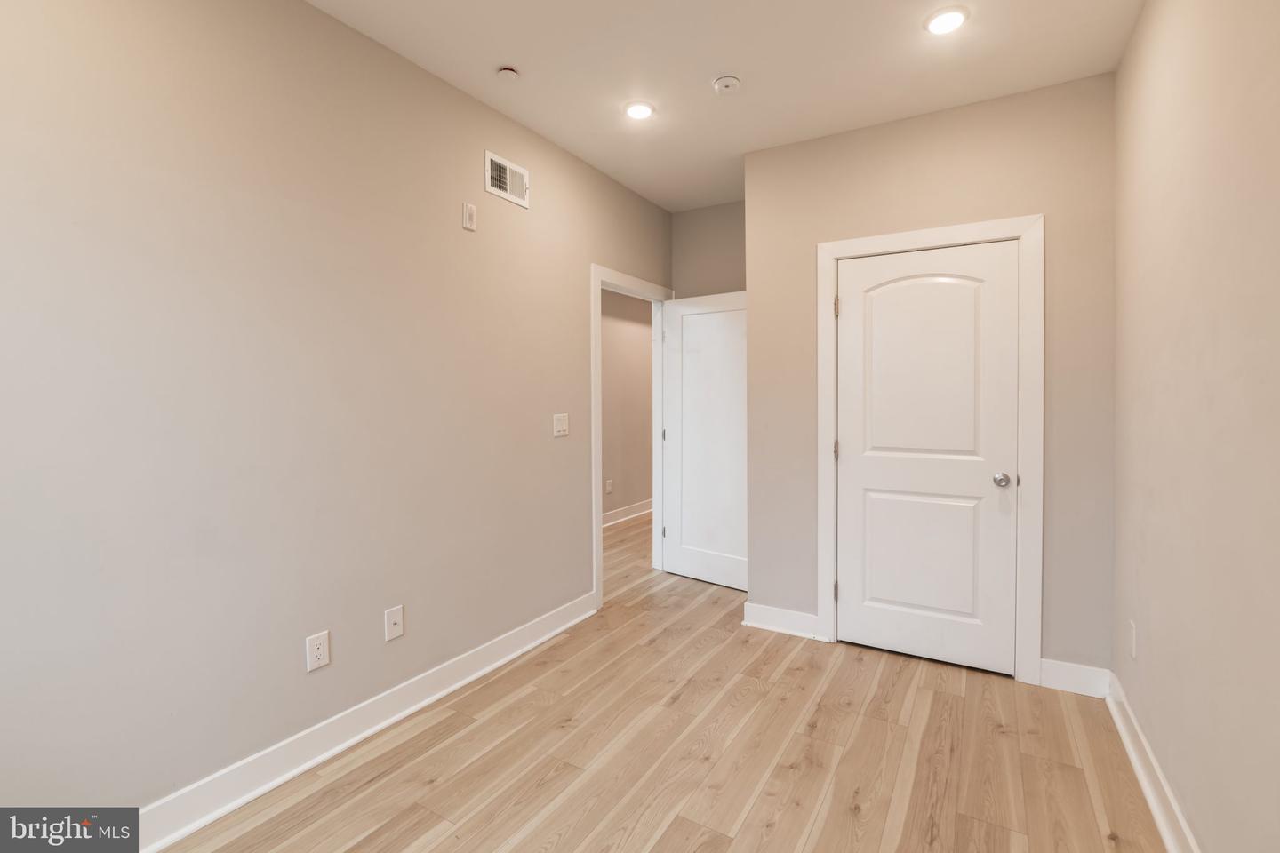 1020 S 53rd St #unit 1 Property Photo 10