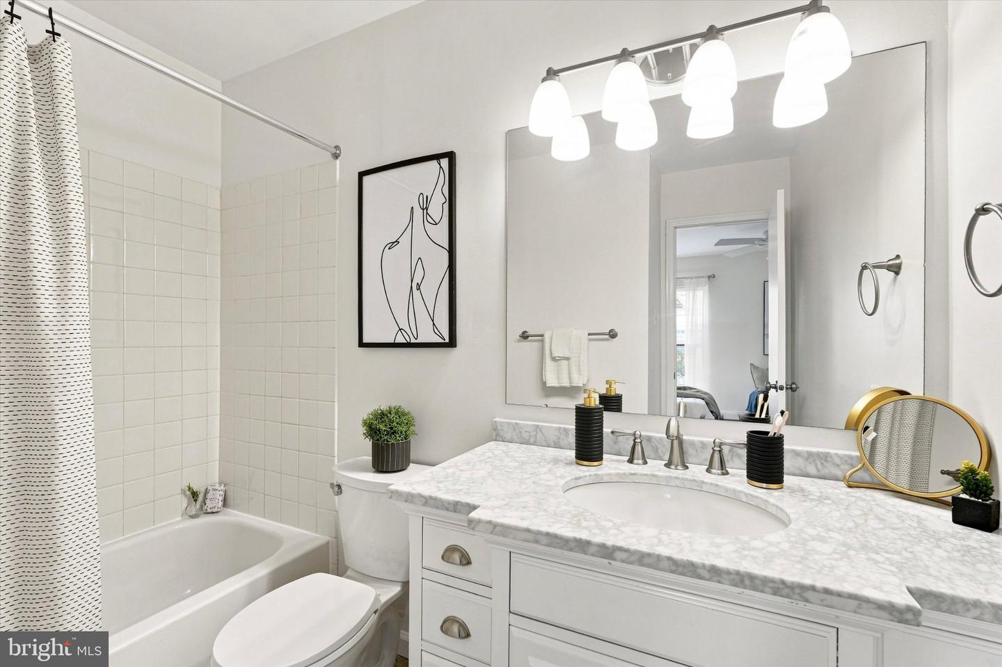 220 N 22nd St #b Property Photo 19