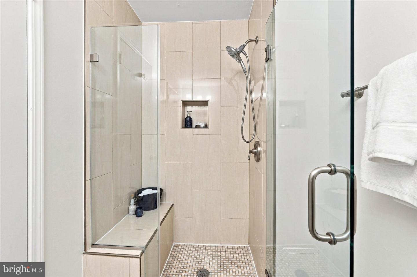 220 N 22nd St #b Property Photo 23