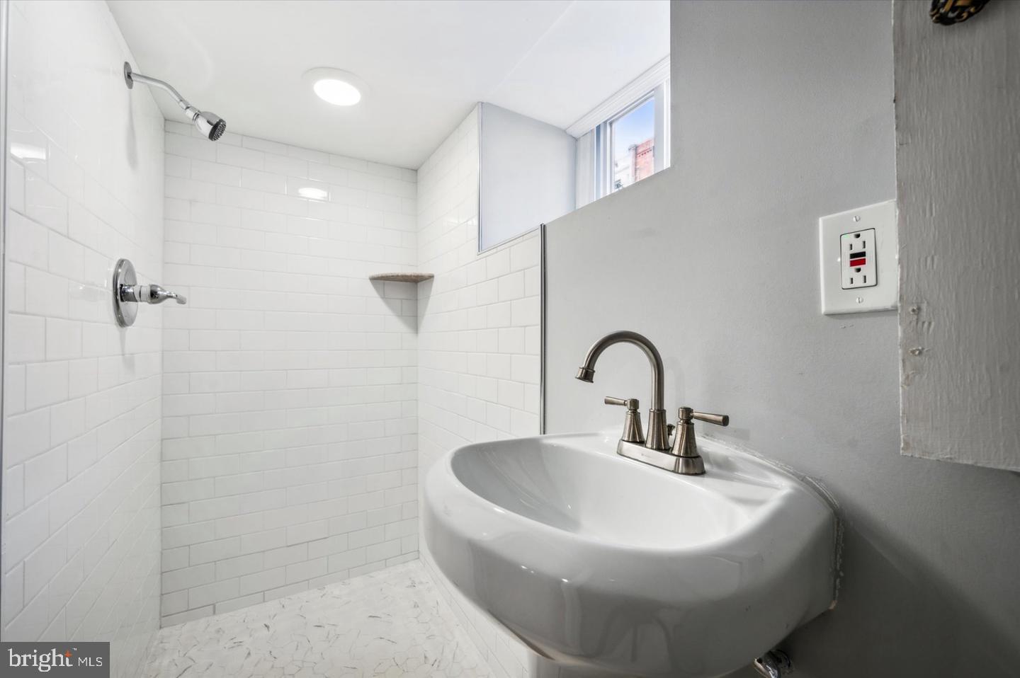 1714 Watkins St Property Photo 14