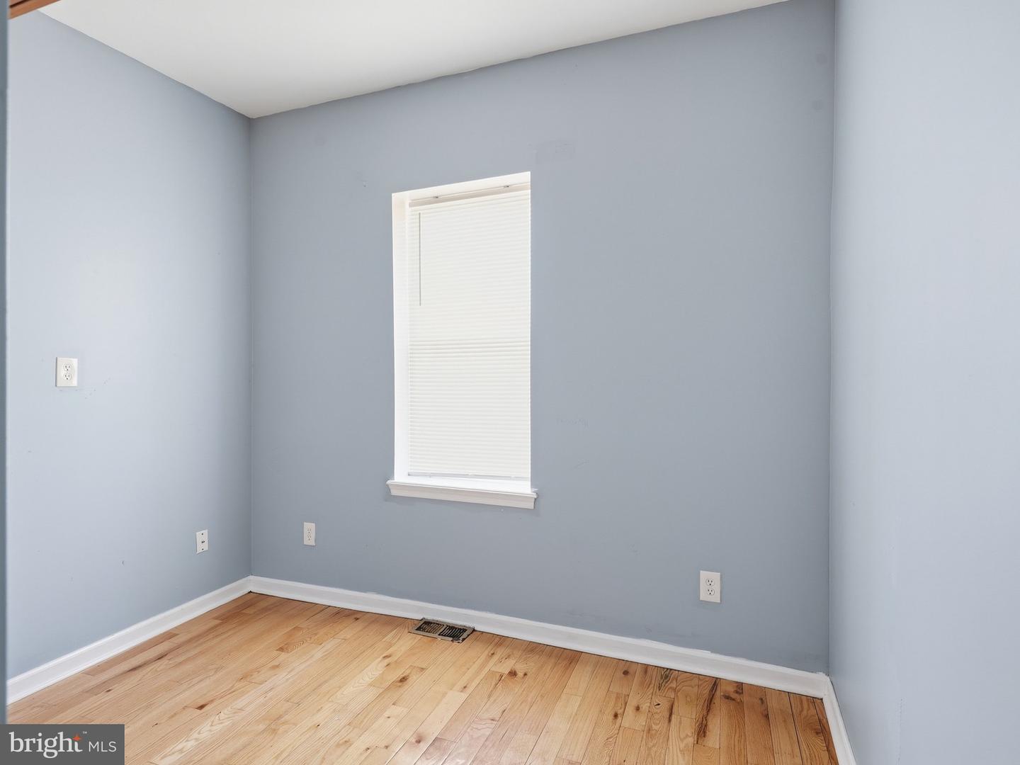 5578 Ludlow St Property Photo 9
