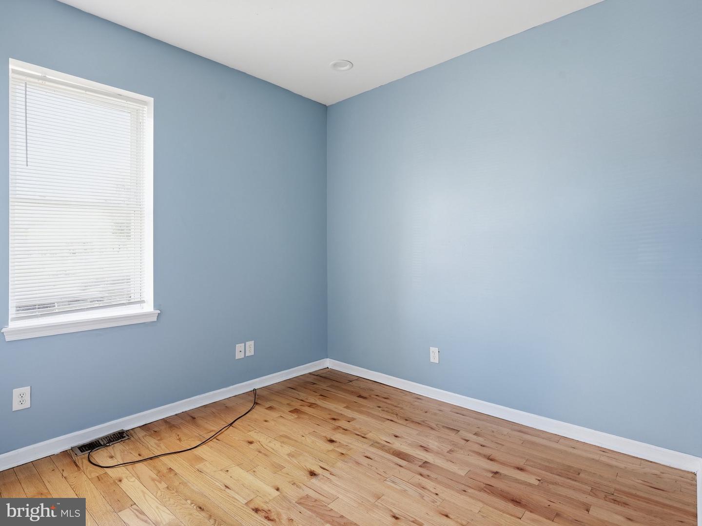 5578 Ludlow St Property Photo 11
