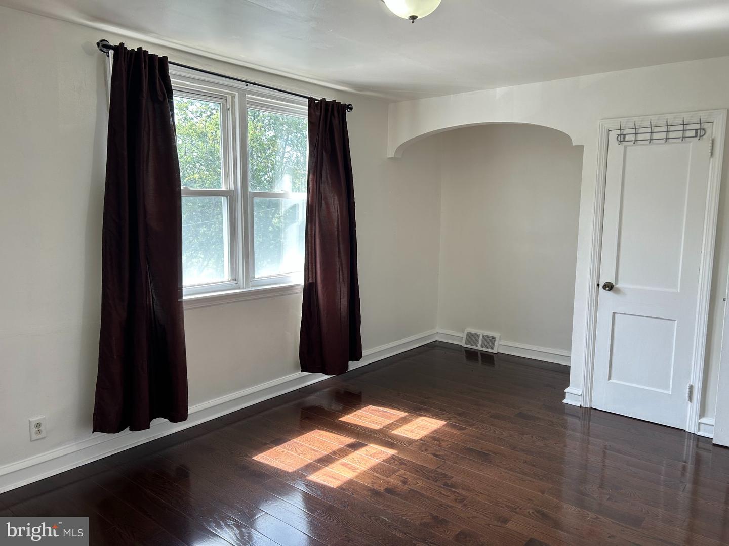 2825 Benner St Property Photo 13