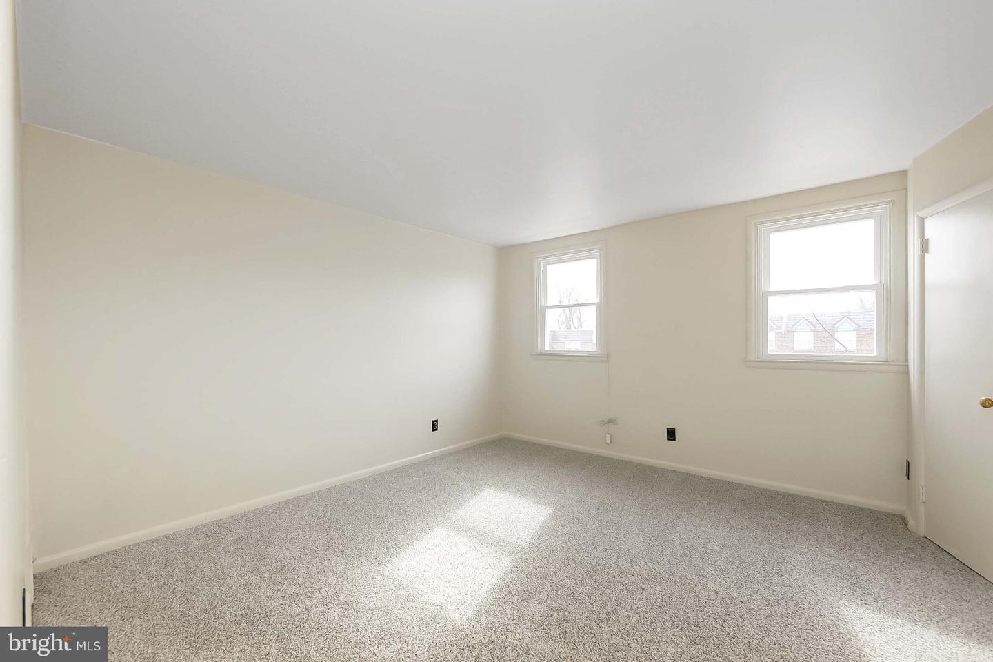 4451 Tolbut St Property Photo 14
