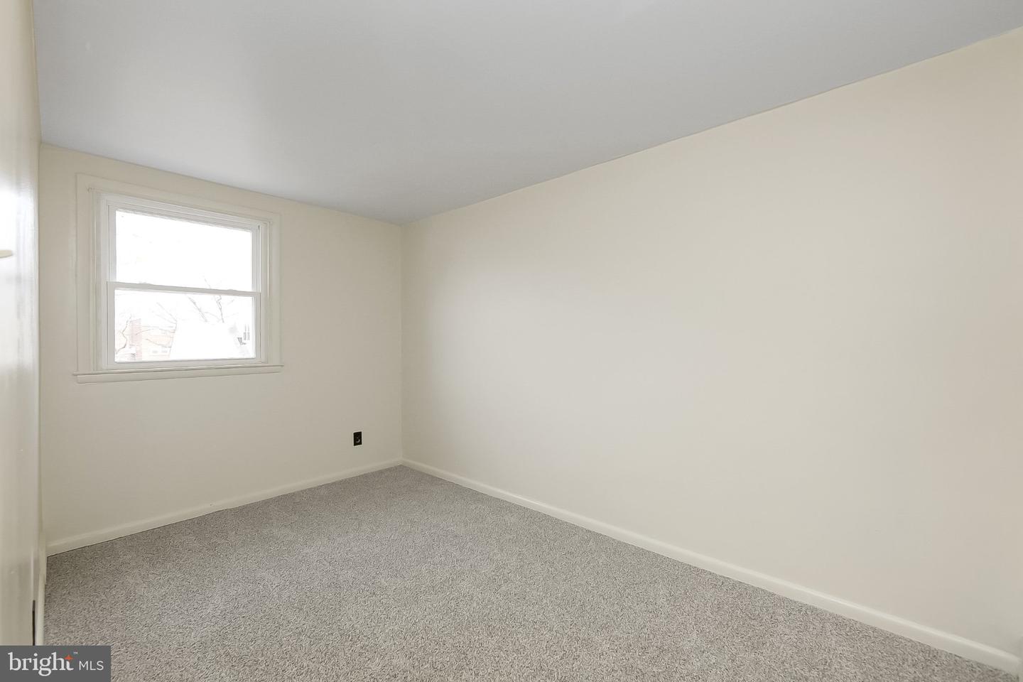 4451 Tolbut St Property Photo 17