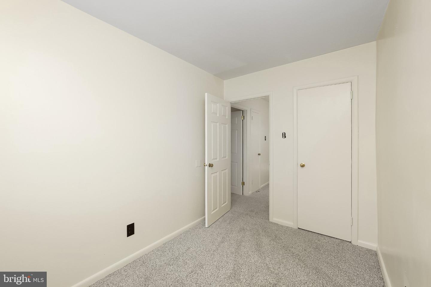 4451 Tolbut St Property Photo 18