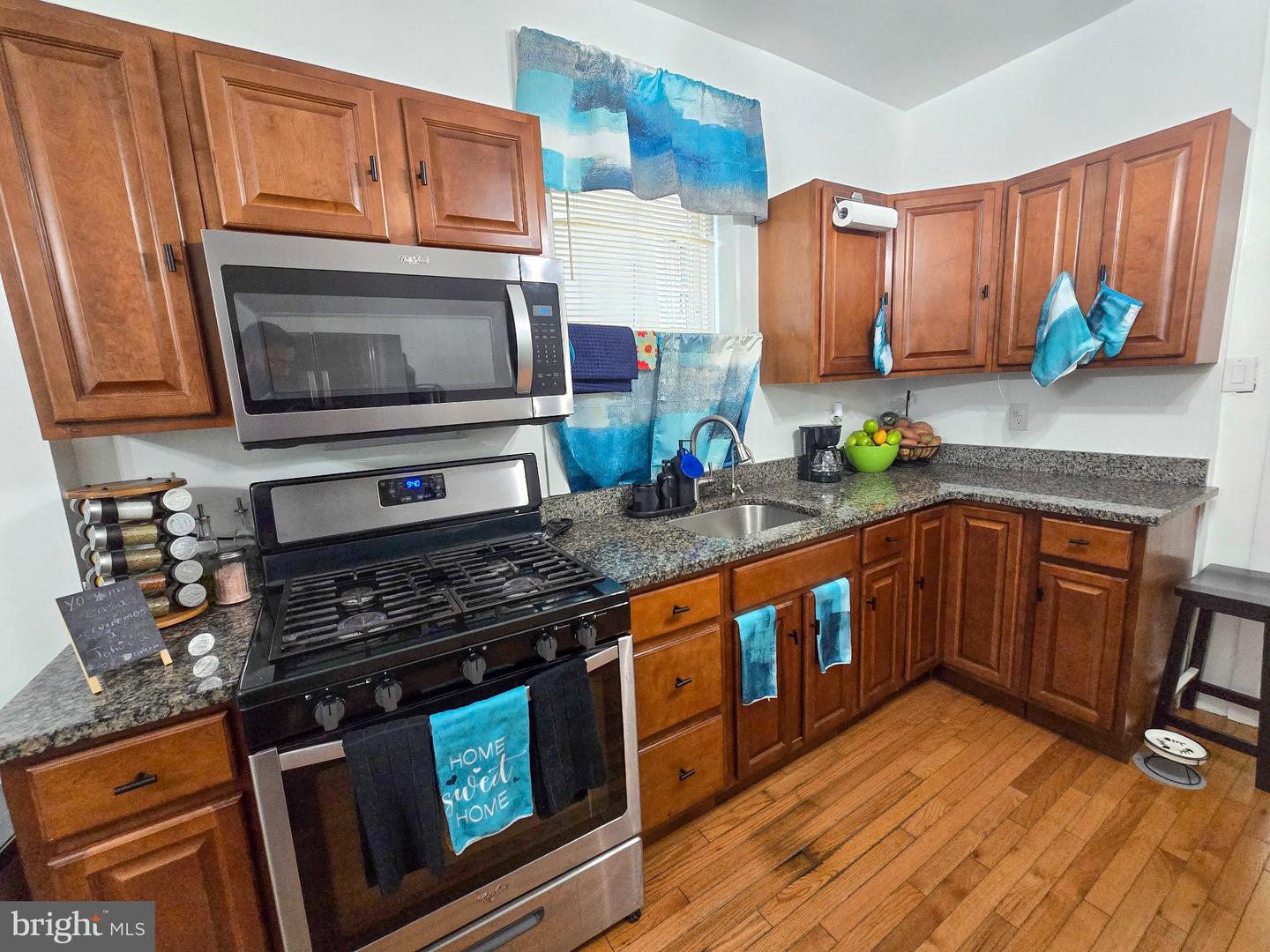 640 E Hilton St Property Photo 7